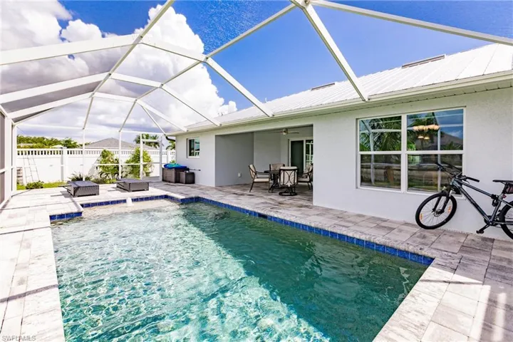 927 Sw 37th St, Cape Coral Fl 33914