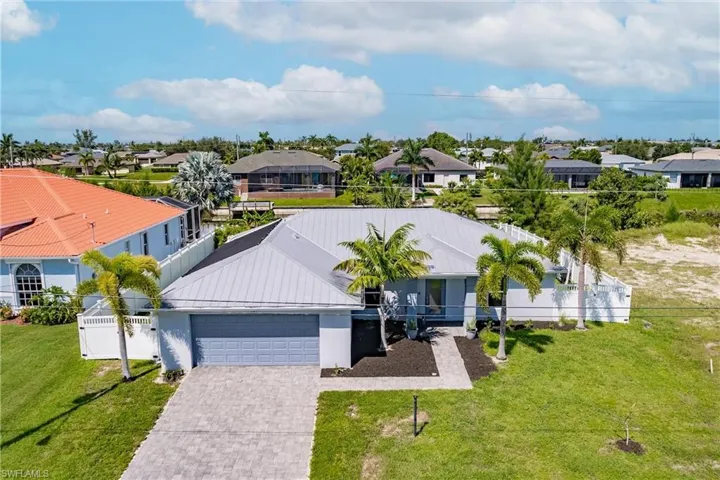 927 Sw 37th St, Cape Coral Fl 33914