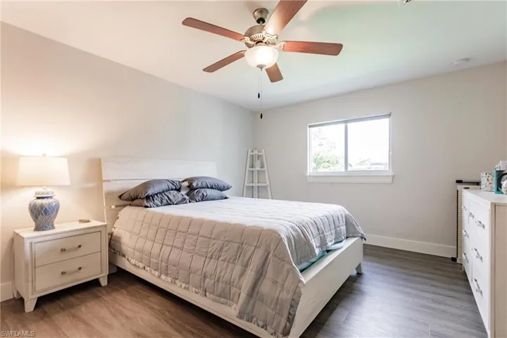 927 Sw 37th St, Cape Coral Fl 33914