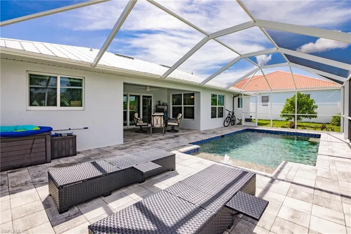 927 Sw 37th St, Cape Coral Fl 33914