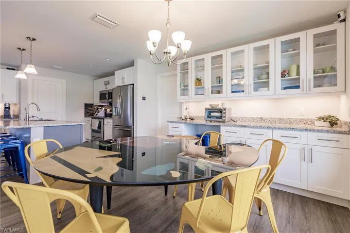 927 Sw 37th St, Cape Coral Fl 33914