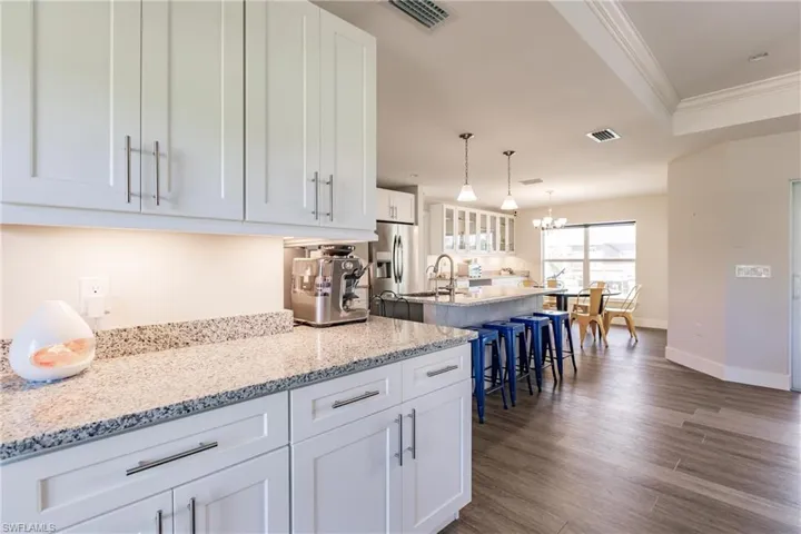 927 Sw 37th St, Cape Coral Fl 33914