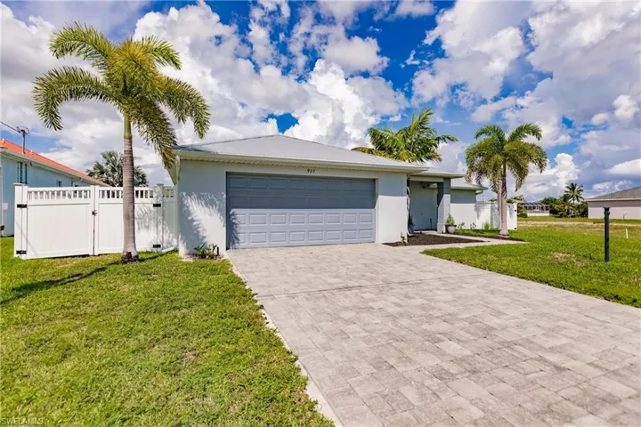 927 Sw 37th St, Cape Coral Fl 33914