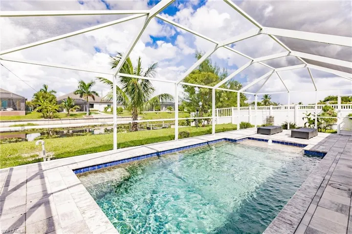 927 Sw 37th St, Cape Coral Fl 33914