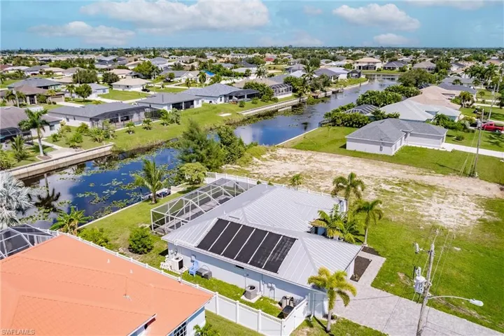 927 Sw 37th St, Cape Coral Fl 33914