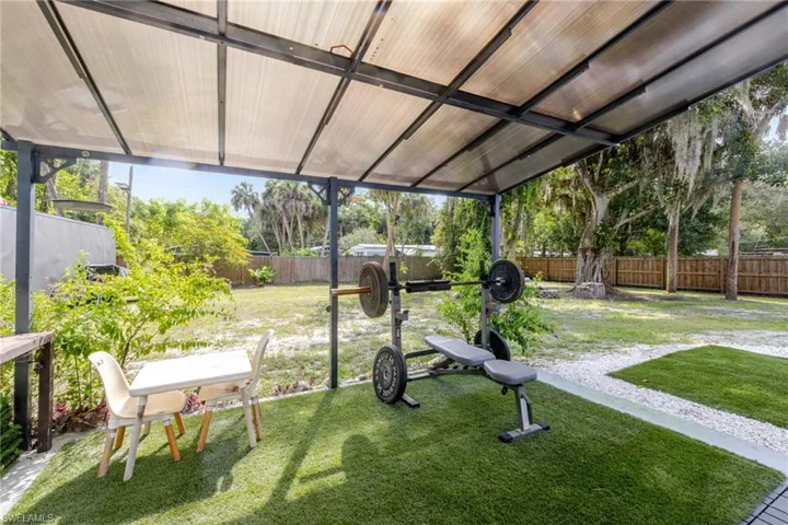 211 Palmacea Rd, Fort Myers, Florida 33905