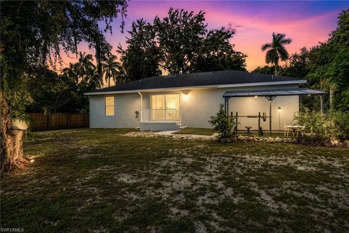 211 Palmacea Rd, Fort Myers, Florida 33905