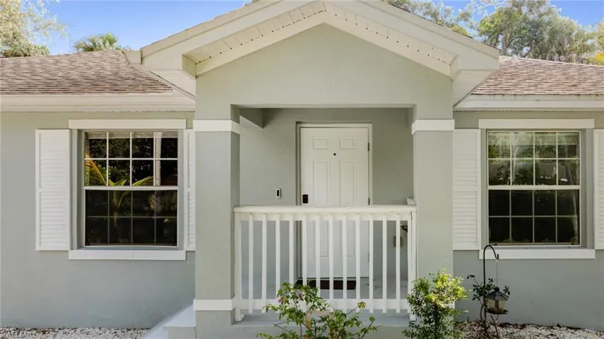 211 Palmacea Rd, Fort Myers, Florida 33905
