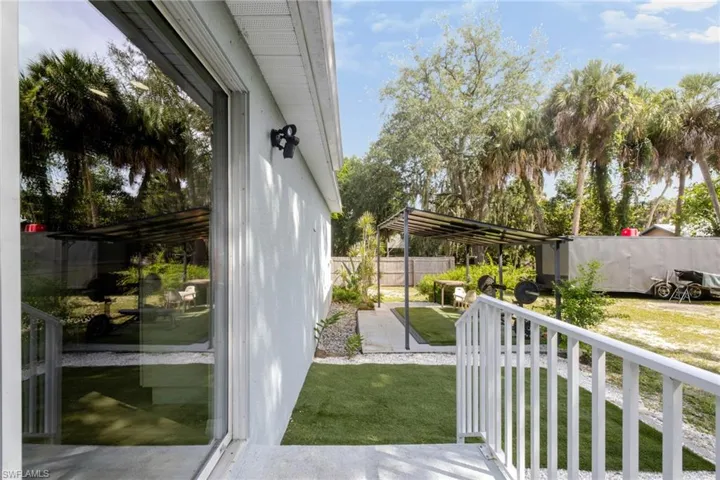 211 Palmacea Rd, Fort Myers, Florida 33905