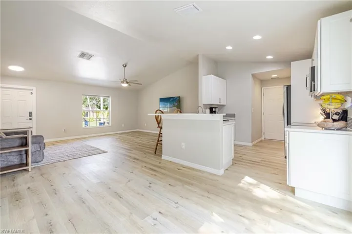 211 Palmacea Rd, Fort Myers, Florida 33905