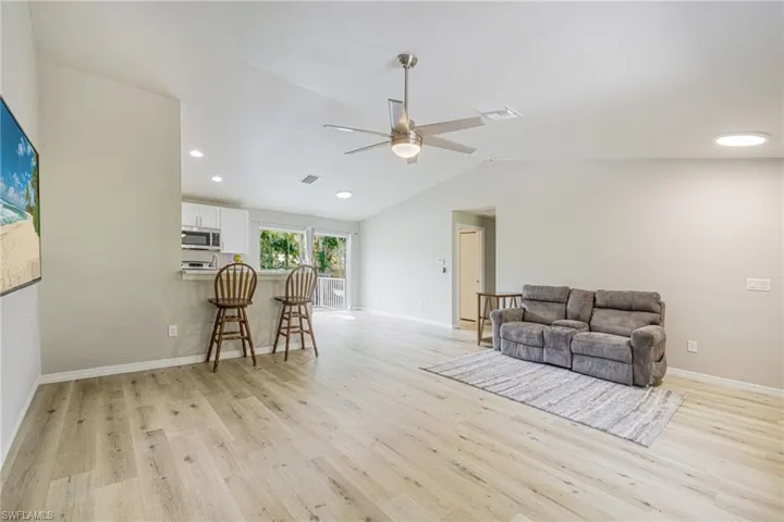 211 Palmacea Rd, Fort Myers, Florida 33905