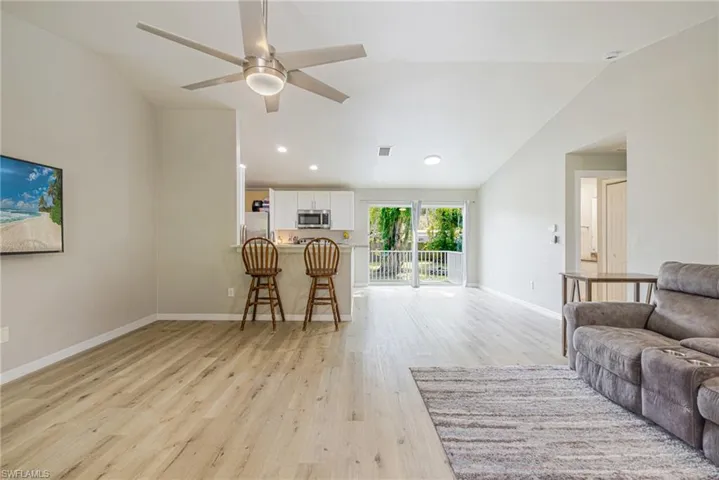 211 Palmacea Rd, Fort Myers, Florida 33905