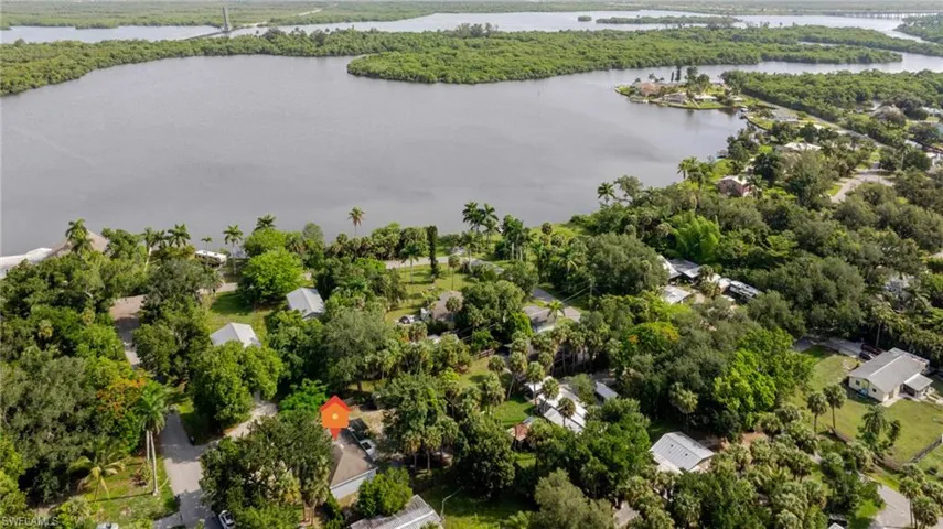 211 Palmacea Rd, Fort Myers, Florida 33905