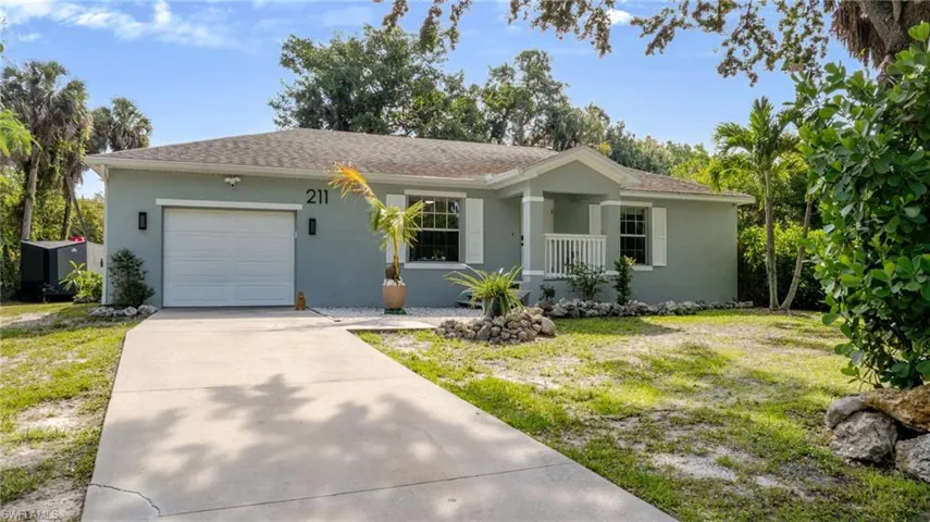 211 Palmacea Rd, Fort Myers, Florida 33905