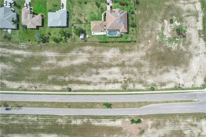 1016  Skyline  BLVD, Cape Coral, FL 33991
