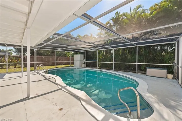 1344  Mayfair  TER, Fort Myers, FL 33919