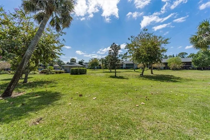 1208  Commonwealth  CIR, Naples, FL 34116