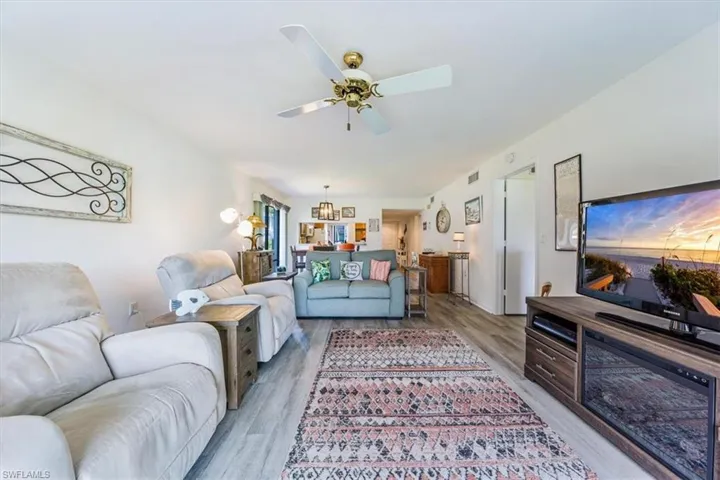 1208  Commonwealth  CIR, Naples, FL 34116