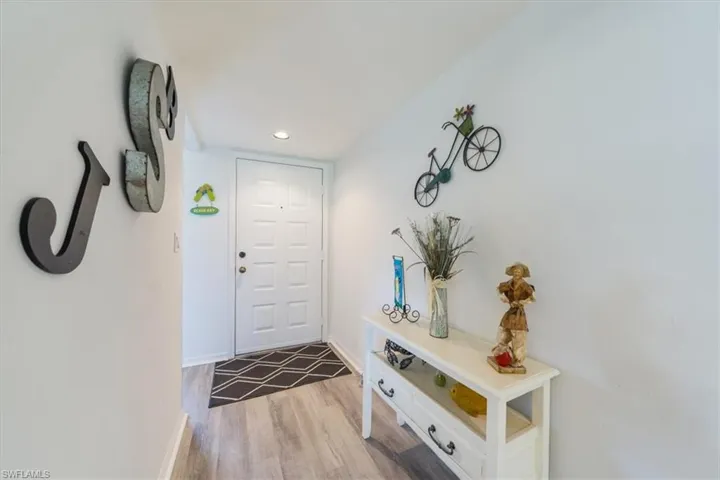 1208  Commonwealth  CIR, Naples, FL 34116