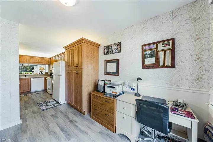 1208  Commonwealth  CIR, Naples, FL 34116