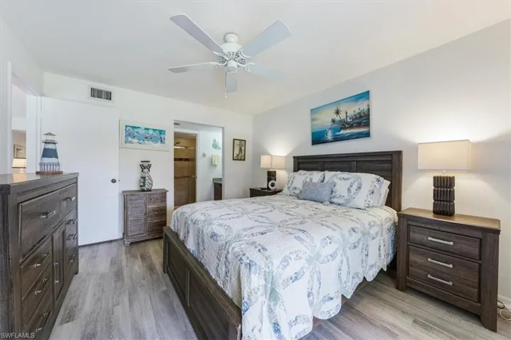 1208  Commonwealth  CIR, Naples, FL 34116