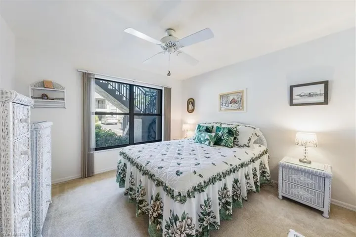 1208  Commonwealth  CIR, Naples, FL 34116