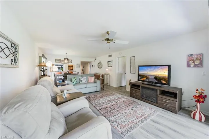 1208  Commonwealth  CIR, Naples, FL 34116