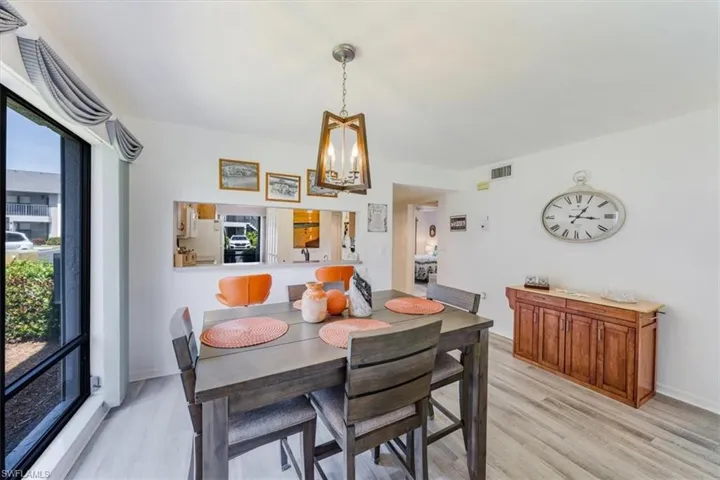 1208  Commonwealth  CIR, Naples, FL 34116
