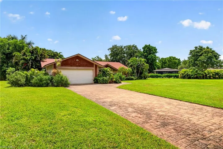 5710 Basswood Ct, Fort Myers, Florida 33919