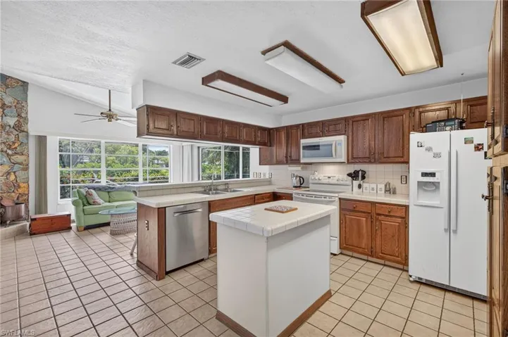 5710 Basswood Ct, Fort Myers, Florida 33919
