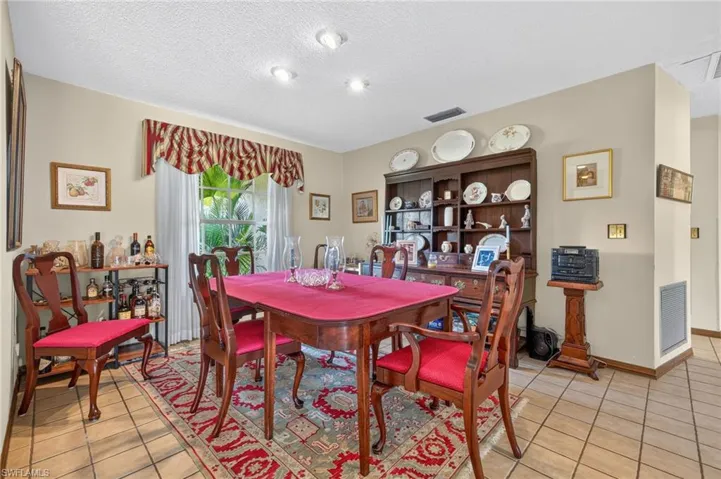 5710 Basswood Ct, Fort Myers, Florida 33919