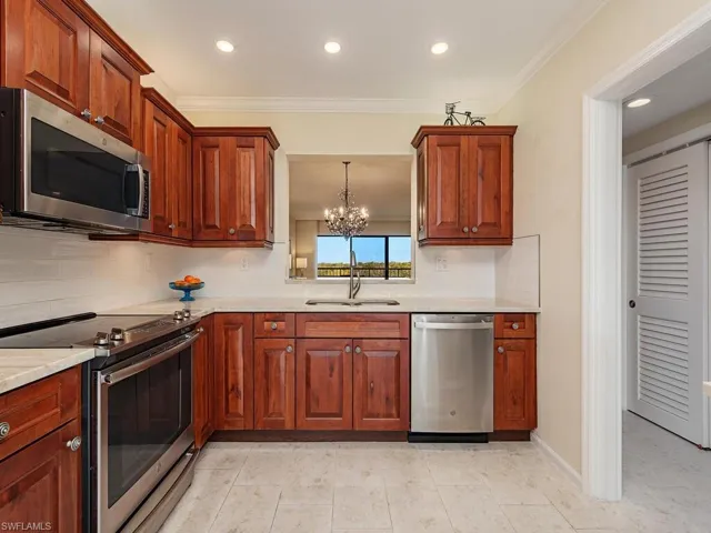 6300  Pelican Bay  BLVD, Naples, FL 34108
