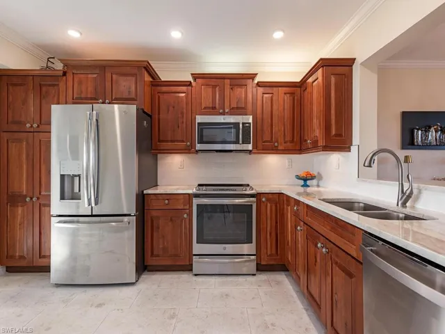 6300  Pelican Bay  BLVD, Naples, FL 34108