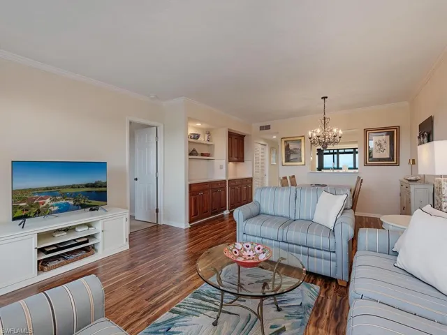 6300  Pelican Bay  BLVD, Naples, FL 34108
