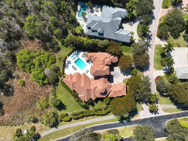 Bird's eye view of a pool area