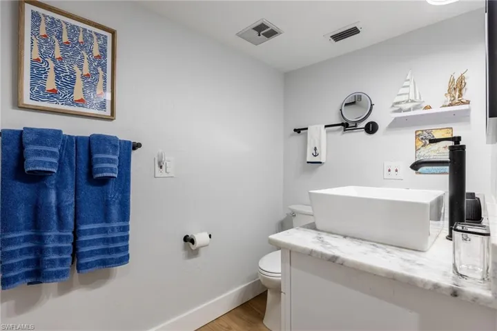 104 Pinebrook Dr, Fort Myers, Florida 33907