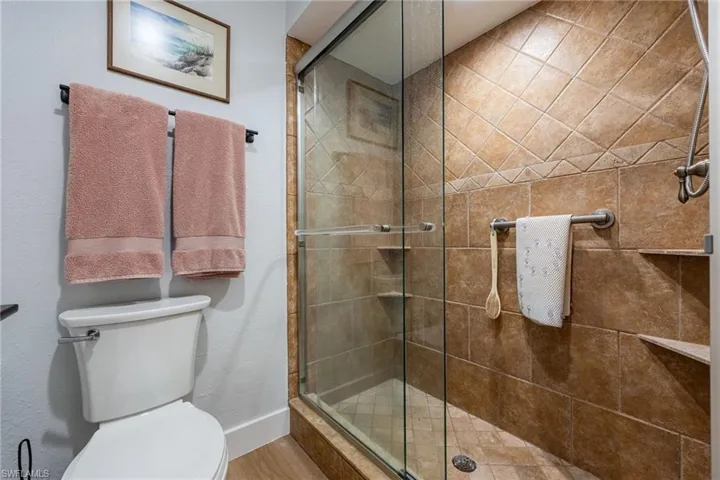 104 Pinebrook Dr, Fort Myers, Florida 33907