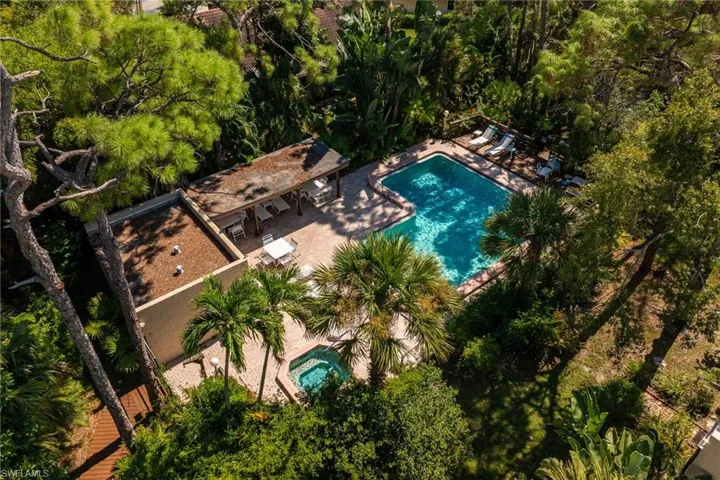 104 Pinebrook Dr, Fort Myers, Florida 33907