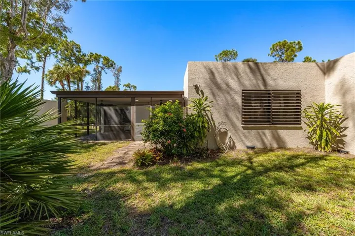 104 Pinebrook Dr, Fort Myers, Florida 33907