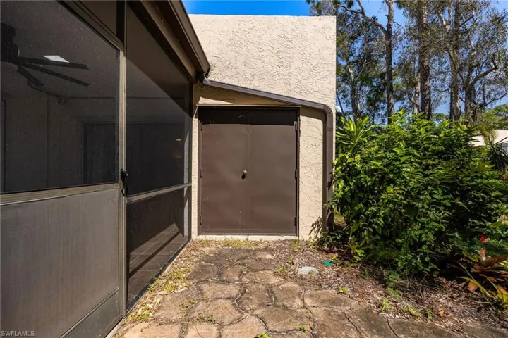 104 Pinebrook Dr, Fort Myers, Florida 33907