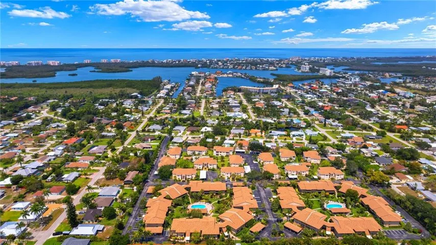64  4th  ST, Bonita Springs, FL 34134
