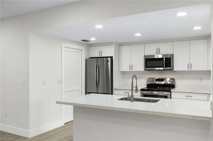 64  4th  ST, Bonita Springs, FL 34134