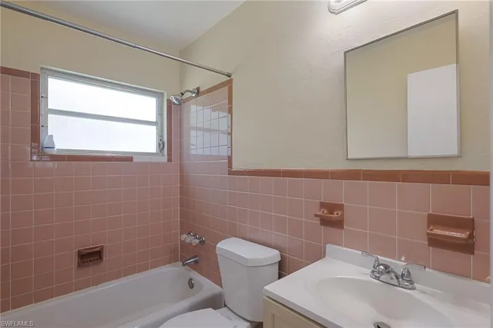 112  Clayton  AVE, Lehigh Acres, FL 33936