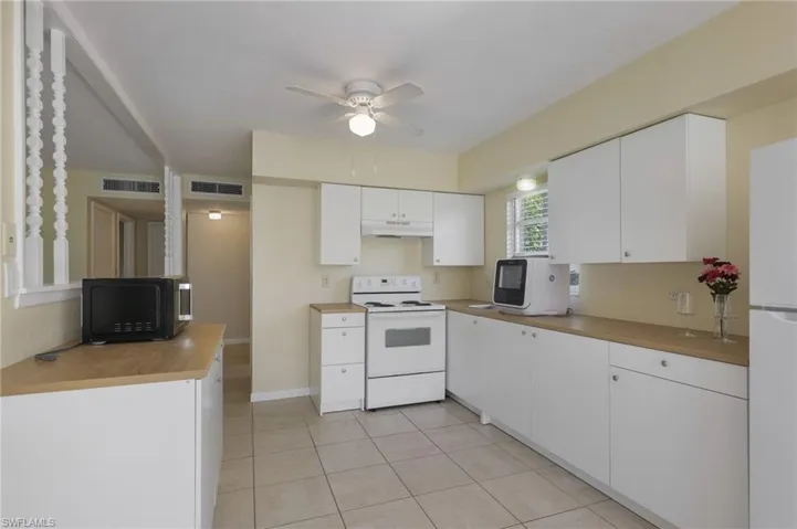112  Clayton  AVE, Lehigh Acres, FL 33936