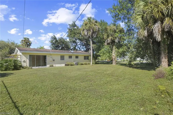 112  Clayton  AVE, Lehigh Acres, FL 33936
