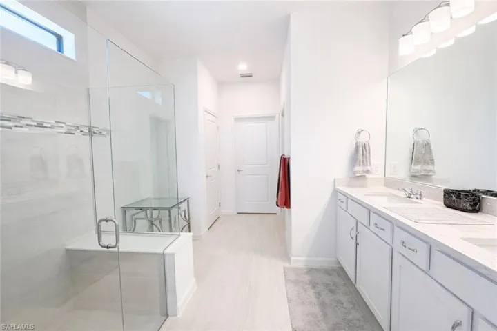 3776  Passion Vine  DR, Alva, FL 33920