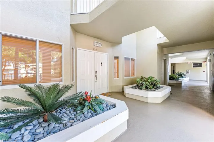 7638 Pebble Creek Cir 102, Naples, Florida 34108