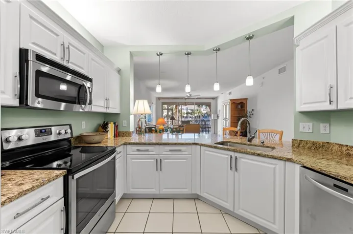 7638 Pebble Creek Cir 102, Naples, Florida 34108