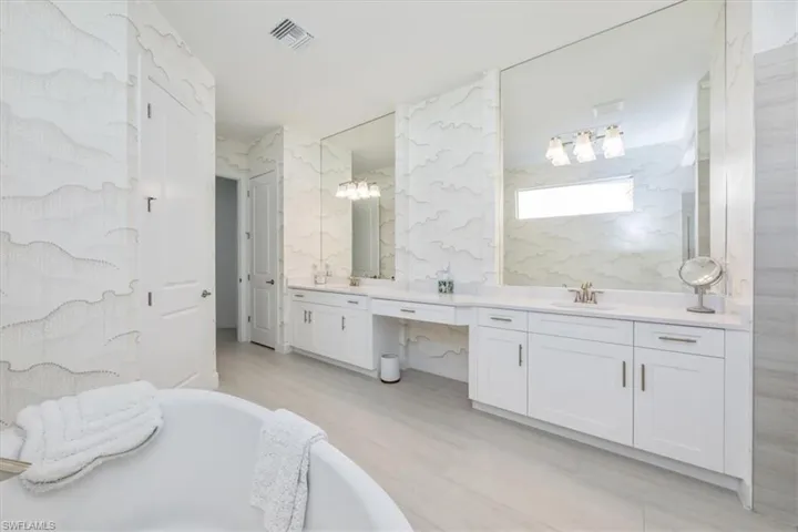 17244 Blue Sapphire Dr, Fort Myers, Florida 33913