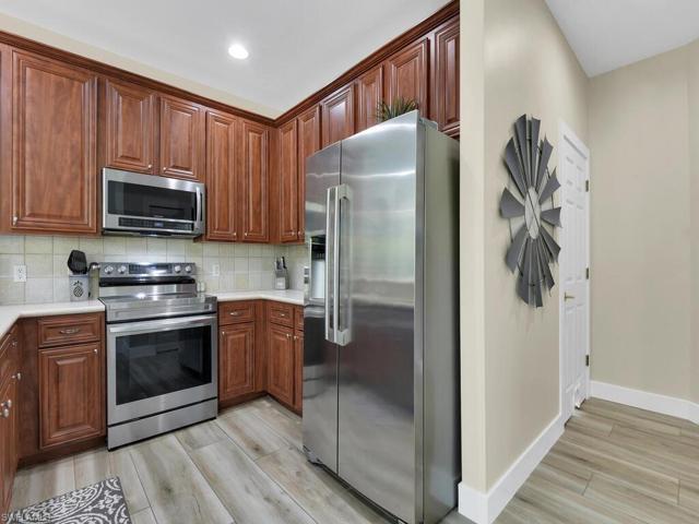 2831 SW 26th  PL, Cape Coral, FL 33914